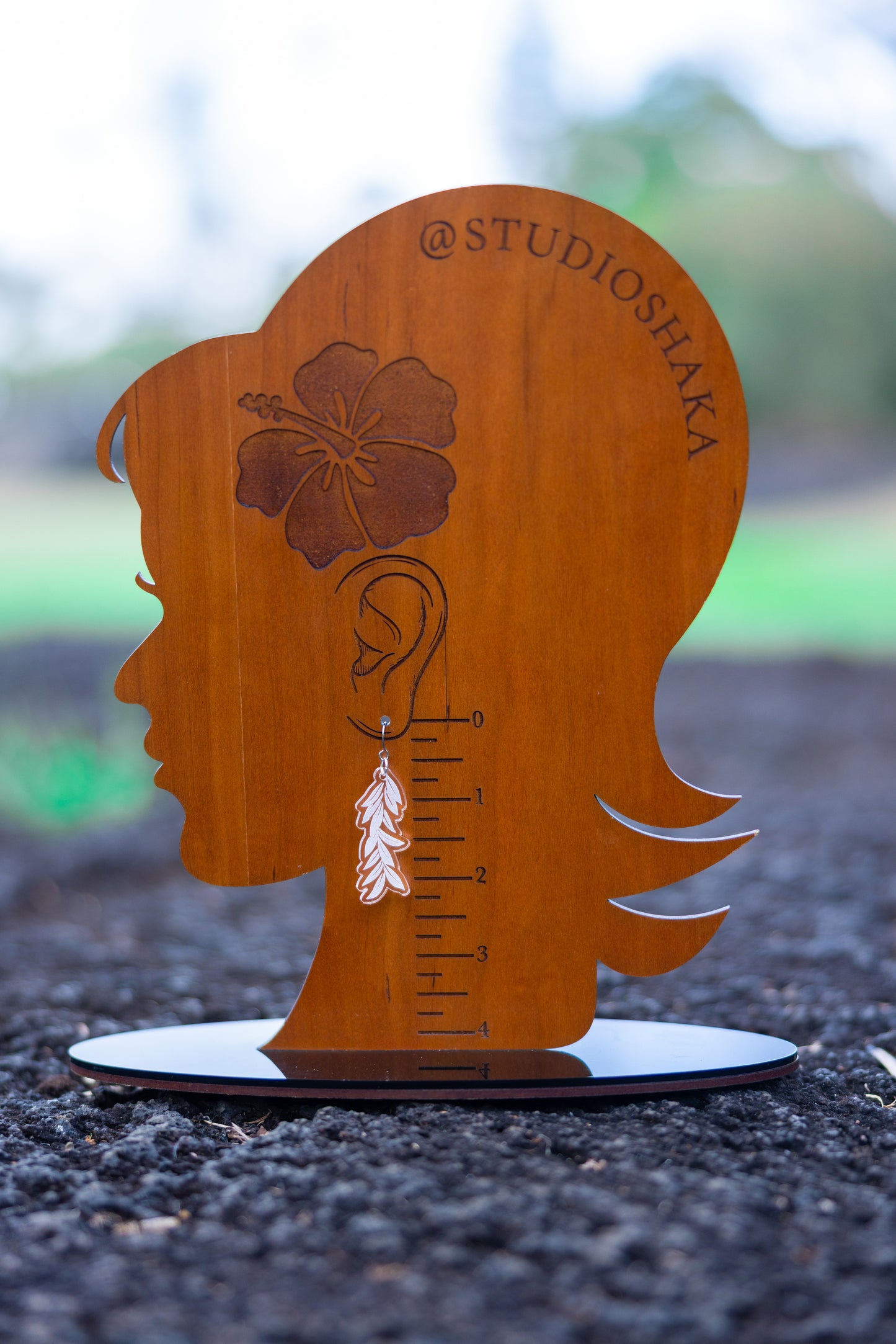 Acrylic Maile Earrings